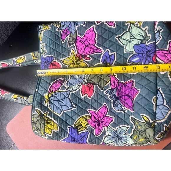 Vera Bradley Falling Flowers Tote – Floral Elegance for Everyday Style - Picture 2 of 7